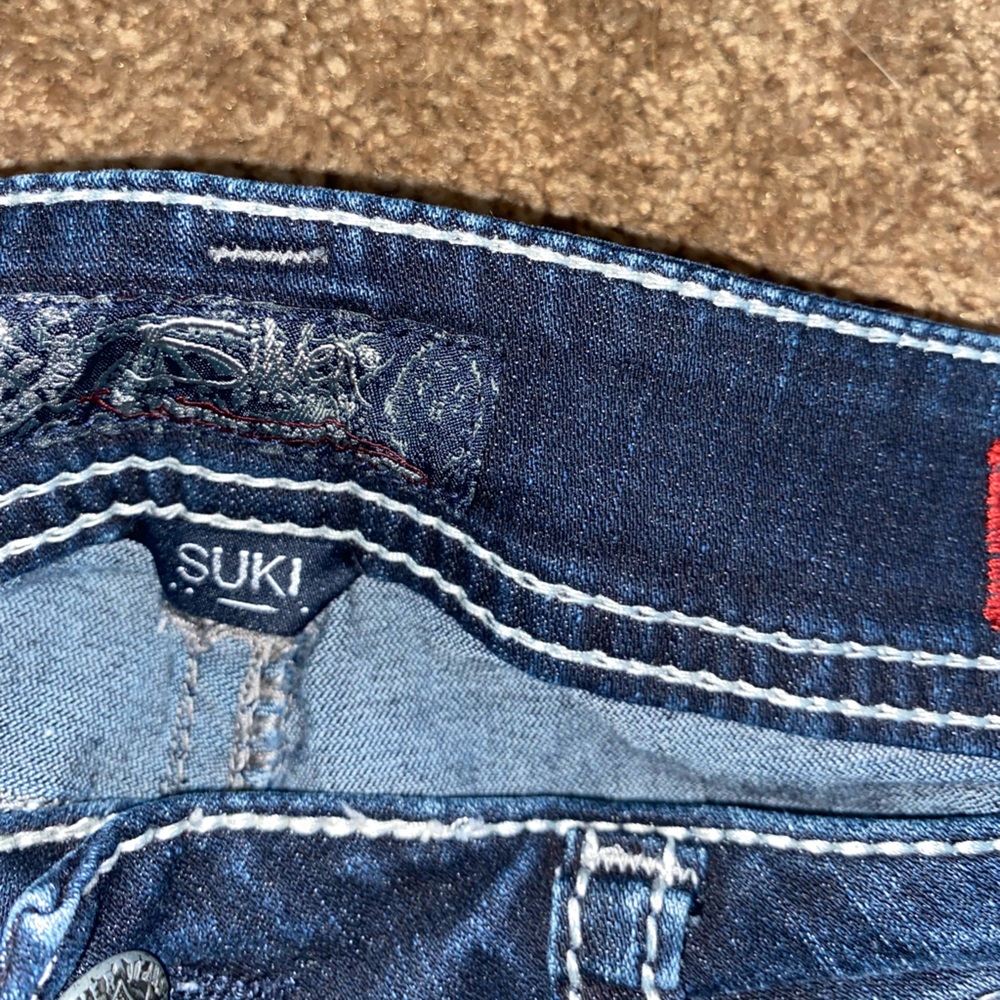 Silver Capris - Picture 4 of 4